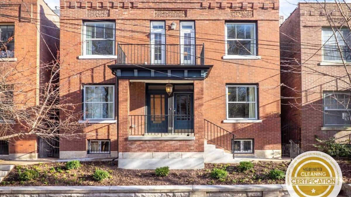 Soulard House | Classic Soulard 4BR | Private Yard/ABODEbucks