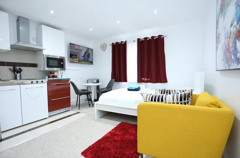 Thamesmead East Apartment | Classic Studio Lytham Up London