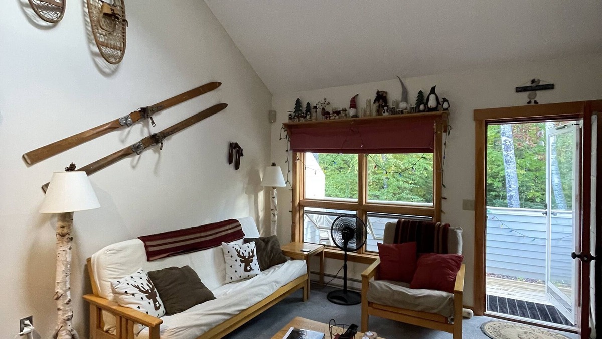 Carrabassett Valley Condo | Classic Sugarloaf slope side Condo near outdoor center trails and Snubber lift