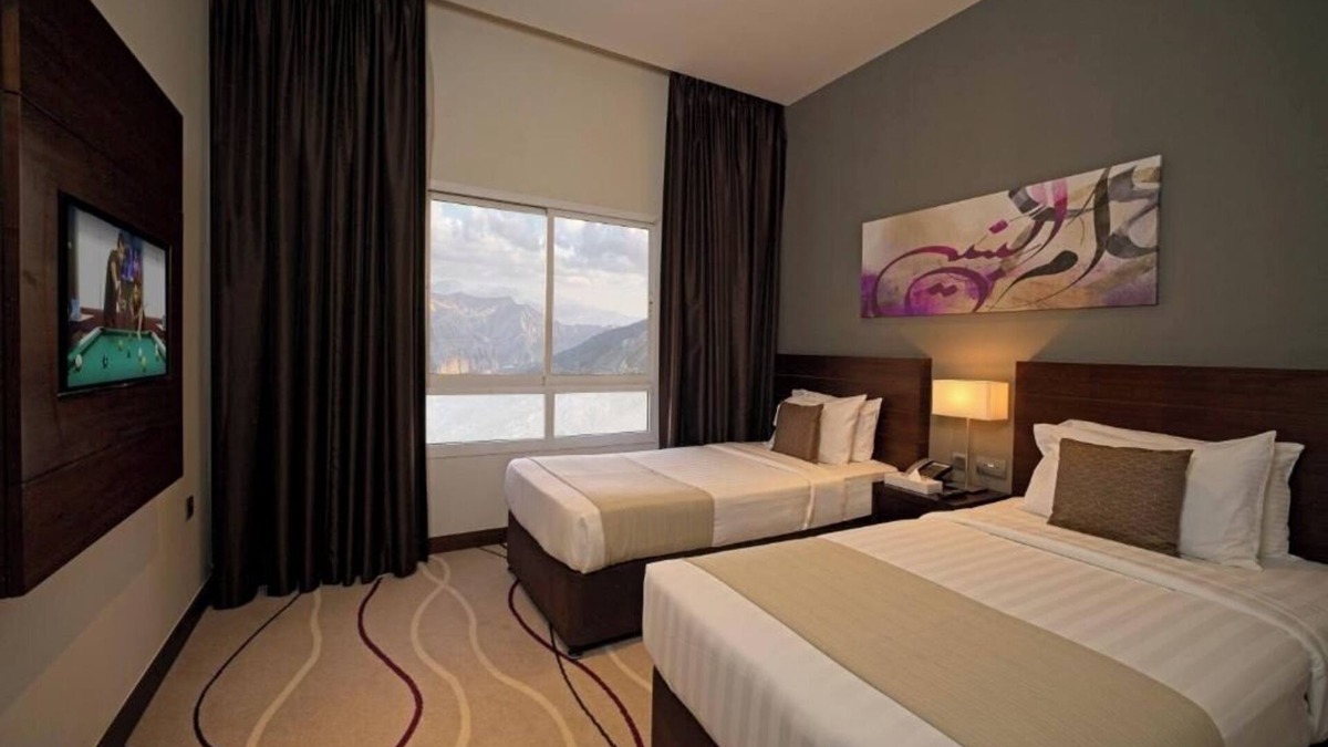 Al Seer Apartment | Classic Two Bedroom Suite Near RAK Expo Centre