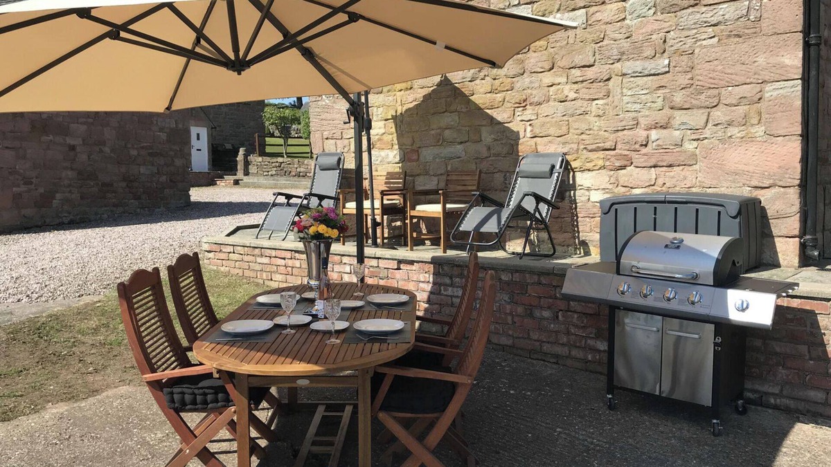 Cauldon Low House | Classy 2 Bed Peak Dist Cottage Barn Alton Towers