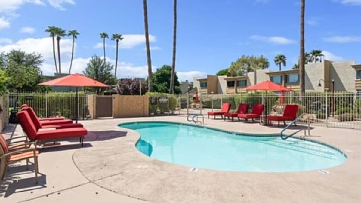 Pavoreal Condo | Clean 2 bedroom condo walking distance from Old Town Scottsdale