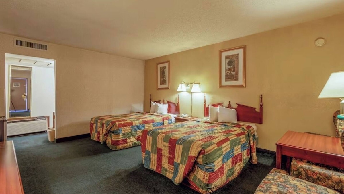 Allison Hotel | Clean, Accessible Room for Your Trip Through Gallup City & Route 66 Sights