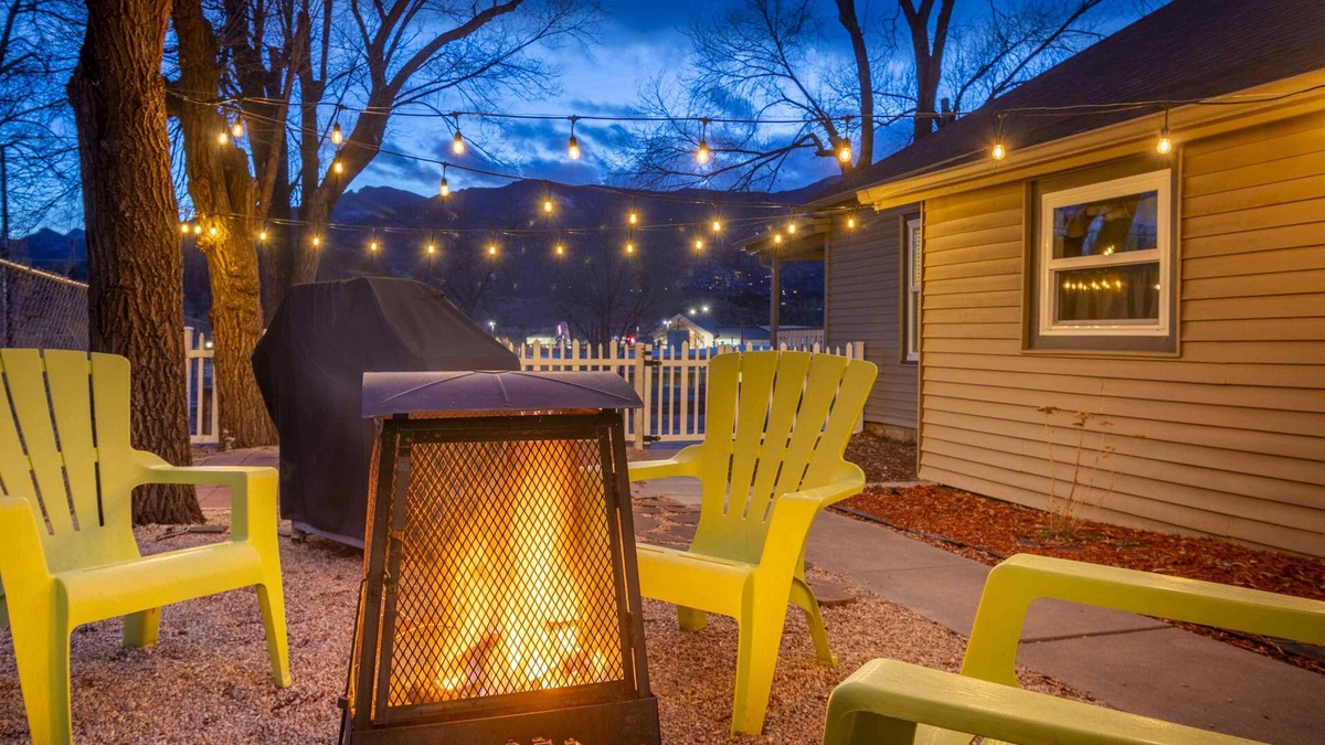 West Colorado Springs House | Clean and comfortable with astounding views of Pikes Peak.