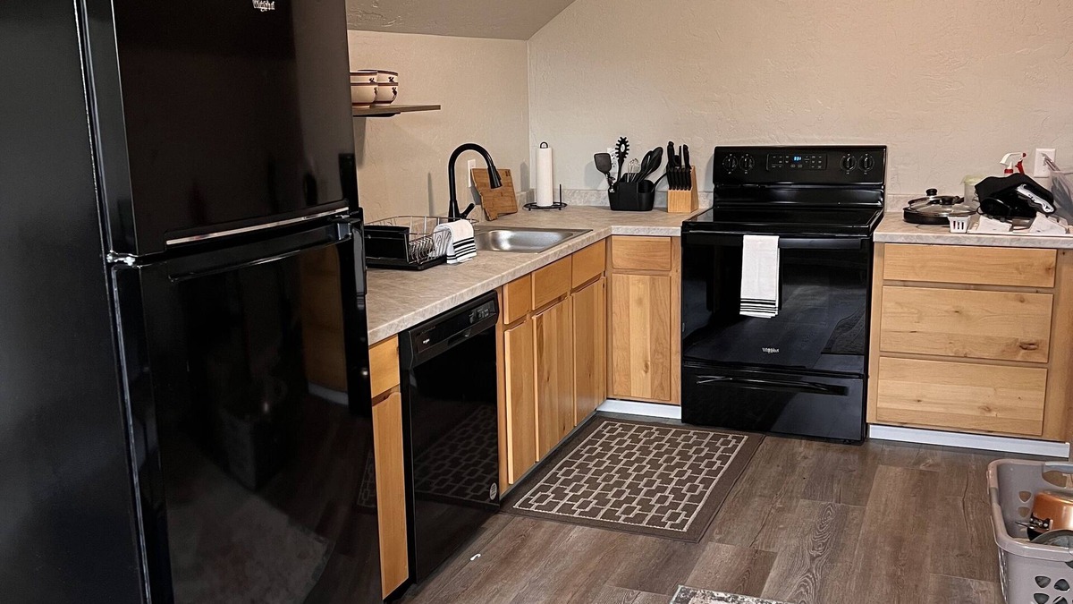 Ronan Apartment | Clean and Cozy; convenient to local wedding venues and Flathead Lake.