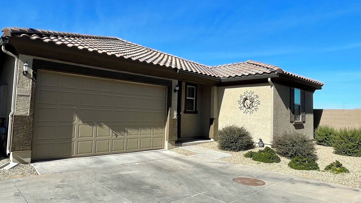 Surprise House | CLEAN and COZY Home Away From Home