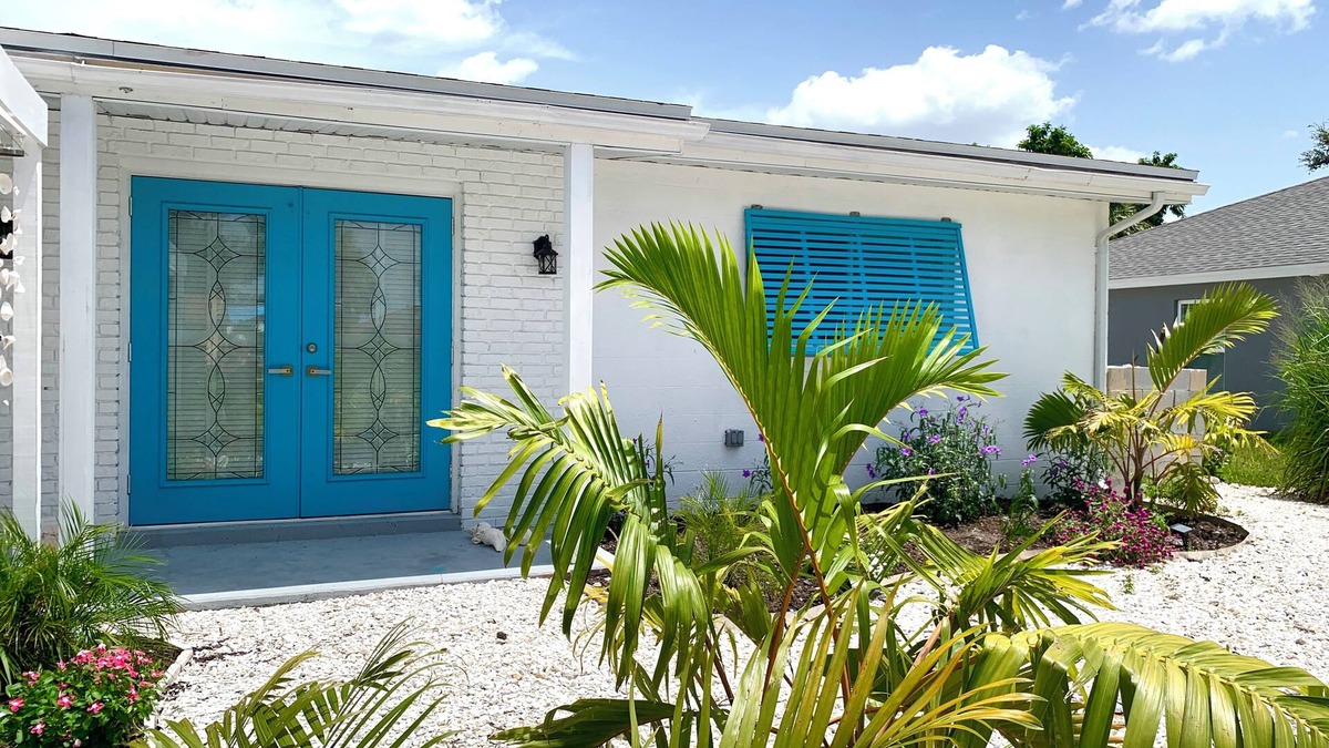 Port Charlotte - Charlotte Harbor Apartment | Clean and peaceful coastal inspired x-large apartment.