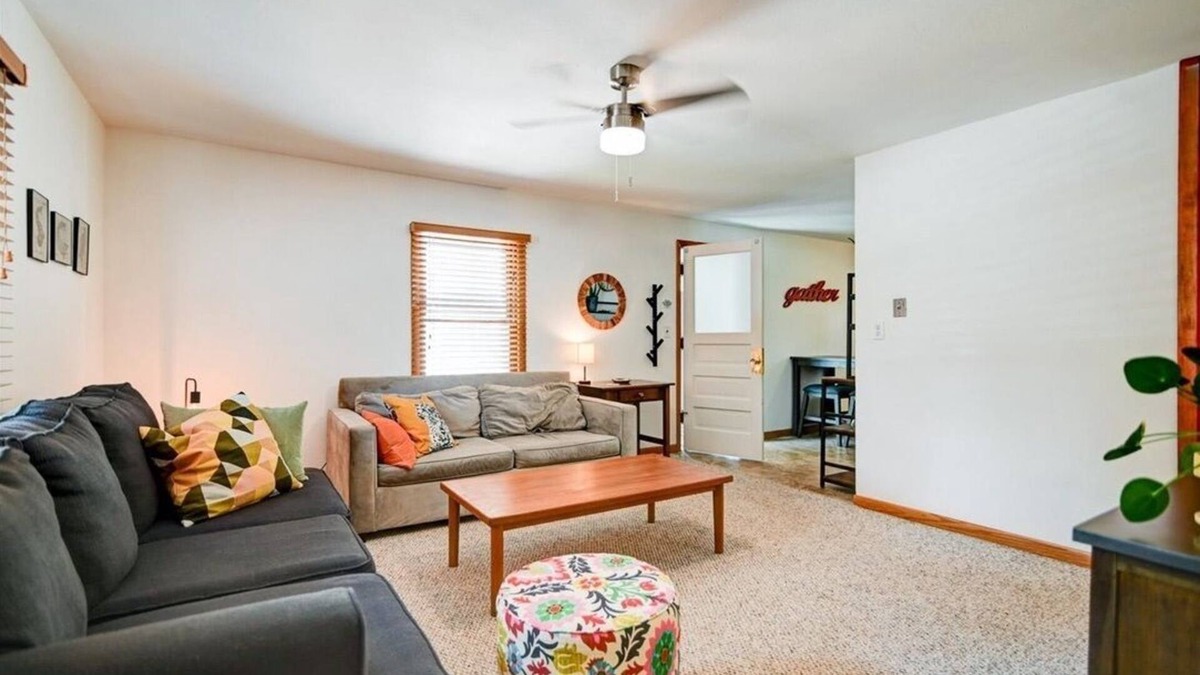 Verona Apartment | Clean and spacioius flat in great location near Epic and downtown Verona!