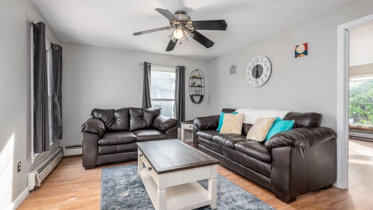 Biddeford Apartment | CLEAN & COZY 2 BEDROOM | CLOSE TO LOCAL BEACHES