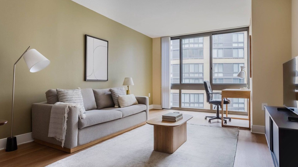 Mount Vernon Triangle Apartment | Clean Mount Vernon 1BR w/Pool & Gym, near Metro & Arena, by Blueground