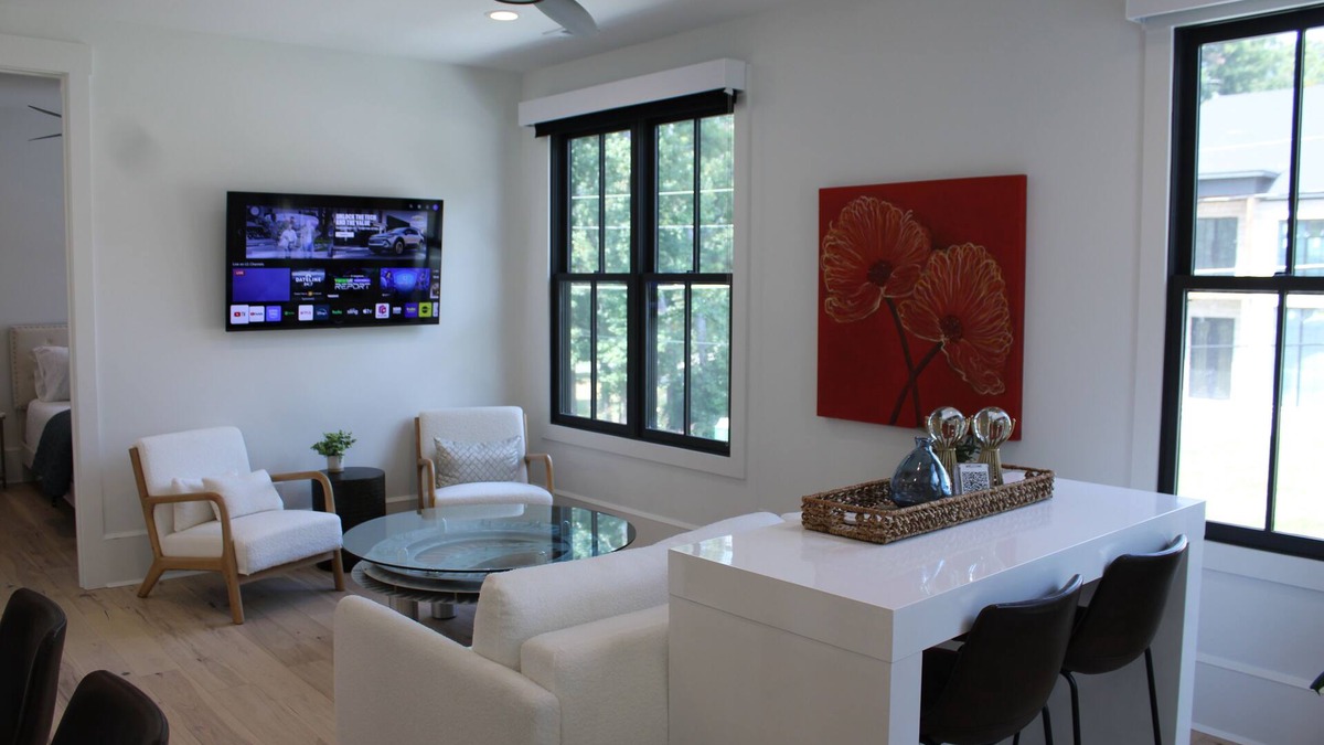 Alpharetta Apartment | Clean, Stylish 1 Bedroom Apartment - Minutes from Downtown Alpharetta/Avalon