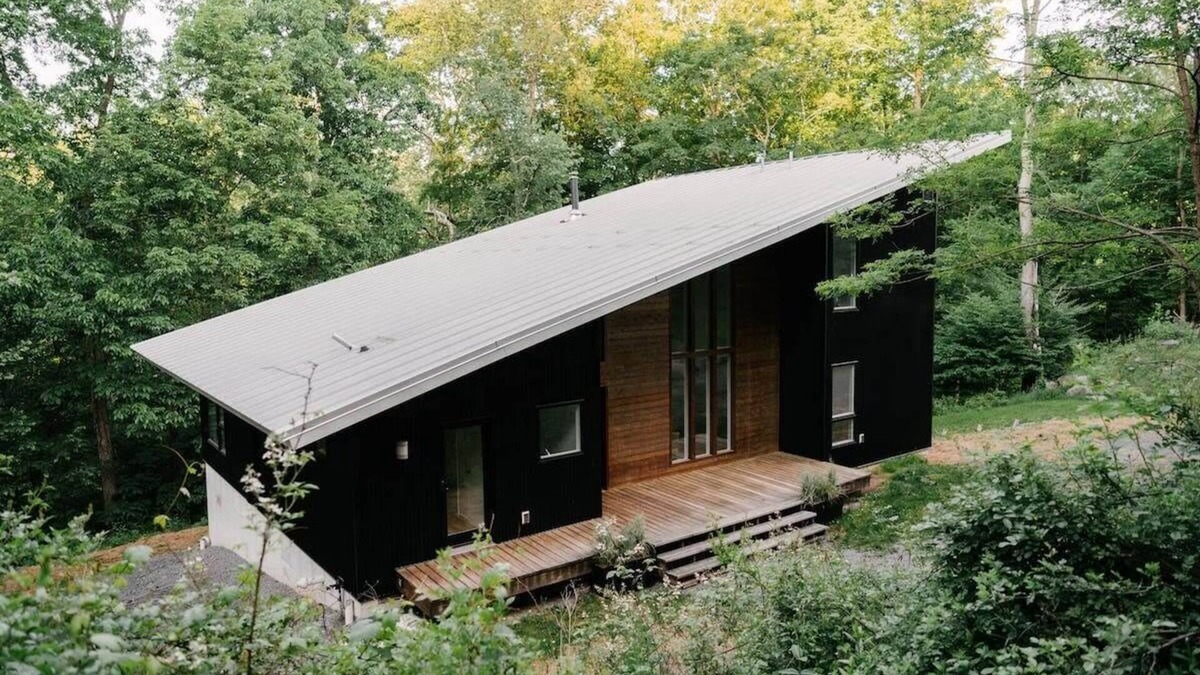 Hankins Cabin | Clementine Creekhouse Retreat in Hankins