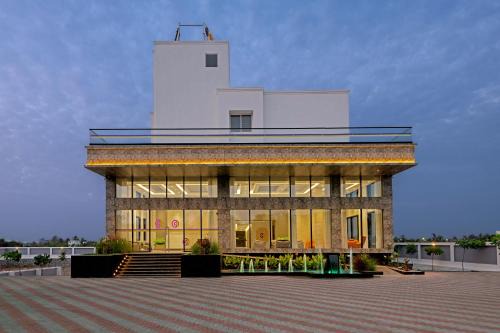 Shirur Hotel | Click Collection Shikrapur, Ranjangaon