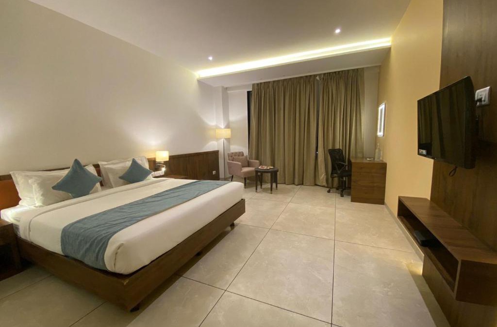 Dhuva Hotel | Click Hotel LH Seven, Morbi