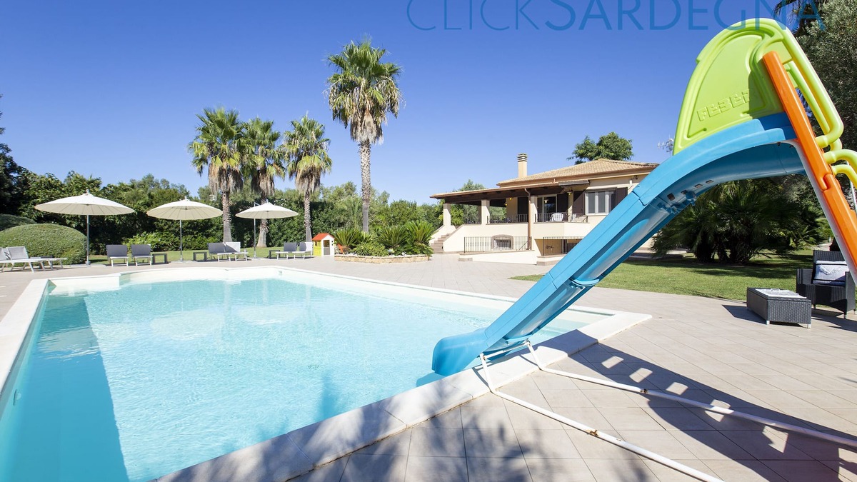 Alghero Villa | ClickSardegna Villa Paradiso with swimming pool and exclusive tennis court