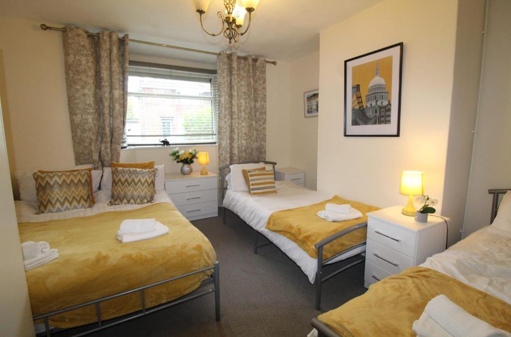 High Hazels House | Clifton House