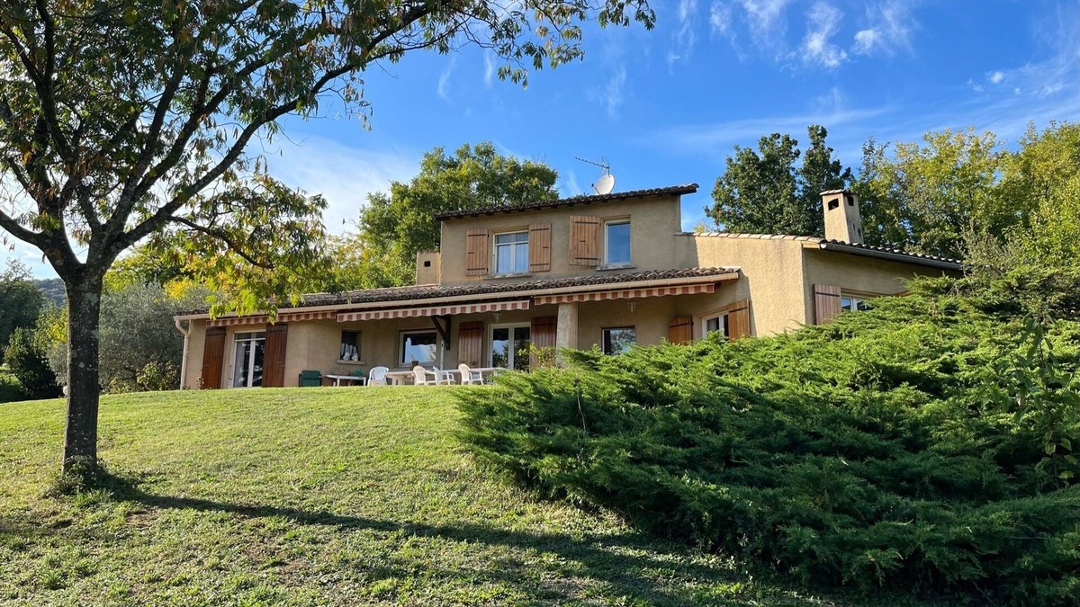 Saint-Georges-les-Bains Villa | Clos de L'olivier, a 200m2 family house, overviewing Rhone Valley and Drôme!