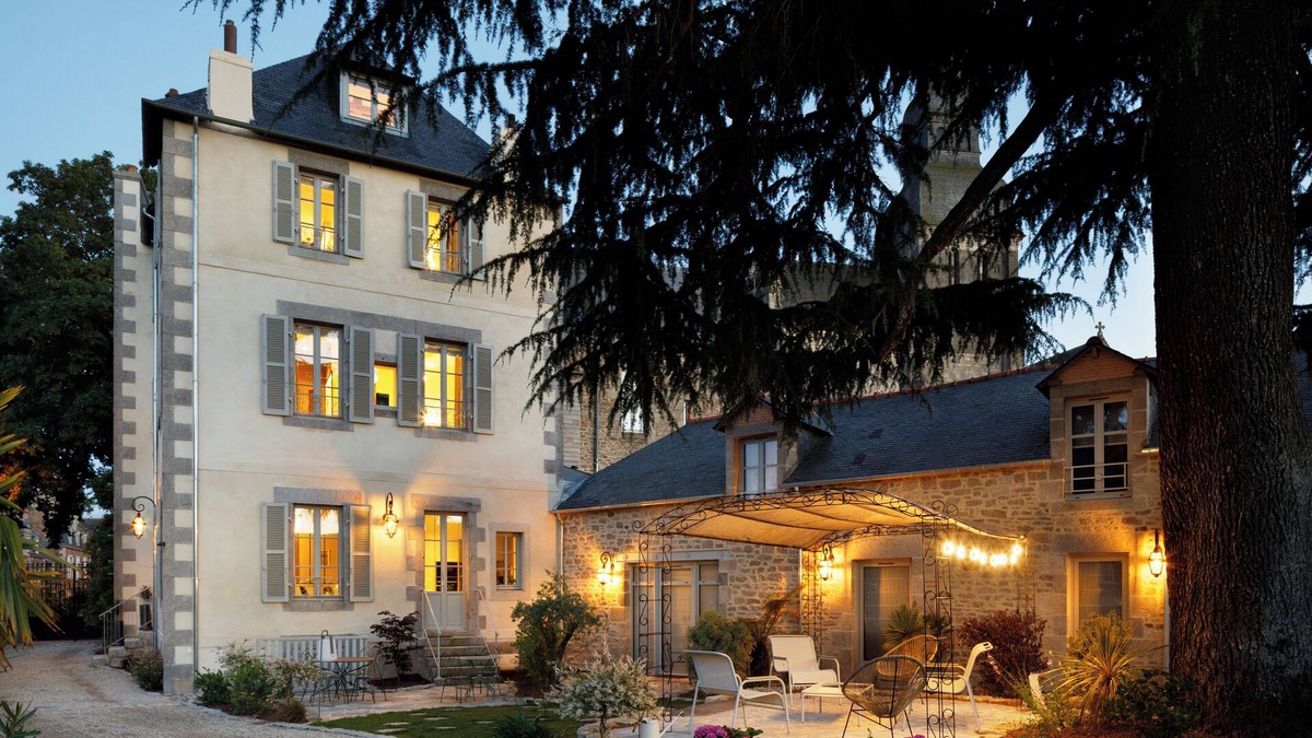 Dinan House | Clos du Cèdre