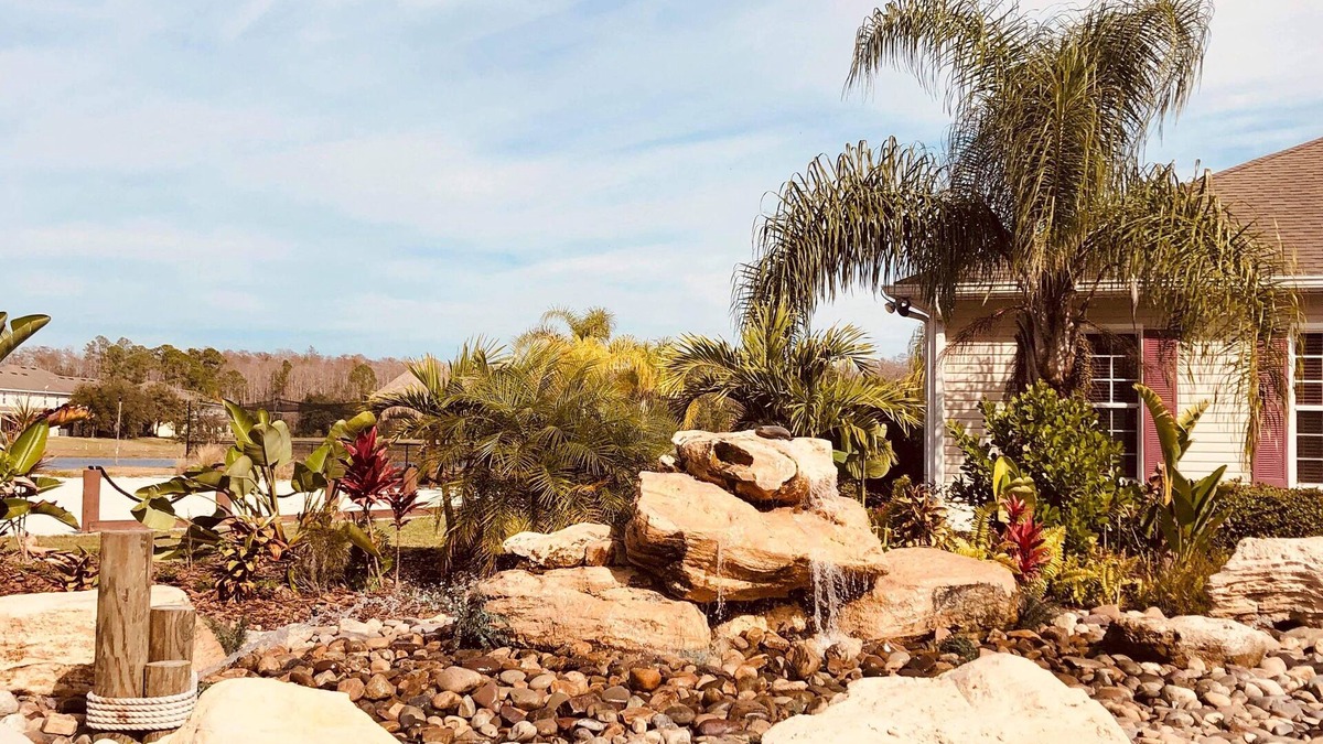 Trafalgar Village House | Close, gated, cozy condo 3 bedroom 3 bath. Close to attractions yet peaceful.