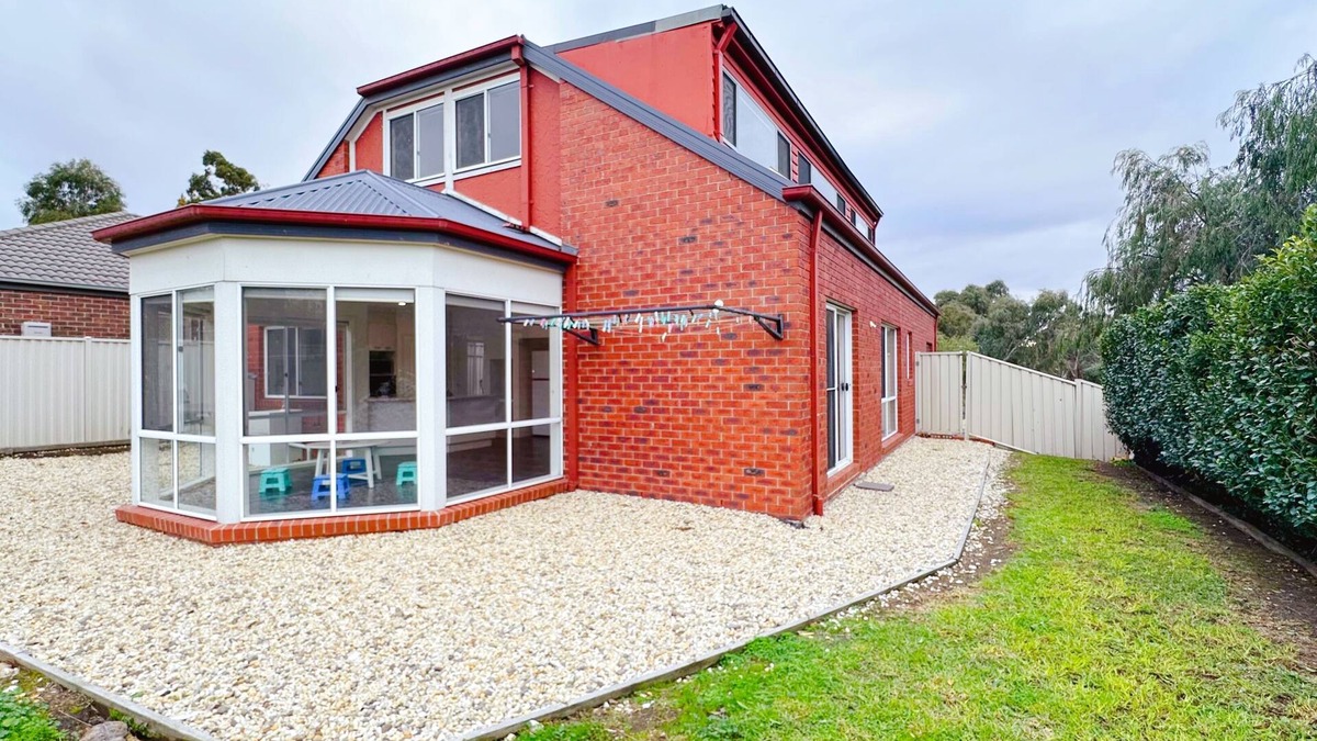 Craigieburn House | Close to Airport/TrainStation/Shopping/ParkSide/4B