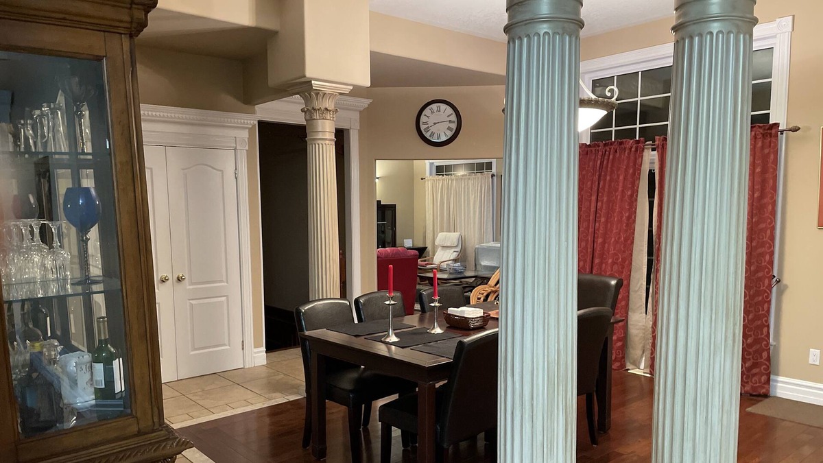 Colborne House | close to amenities and beach