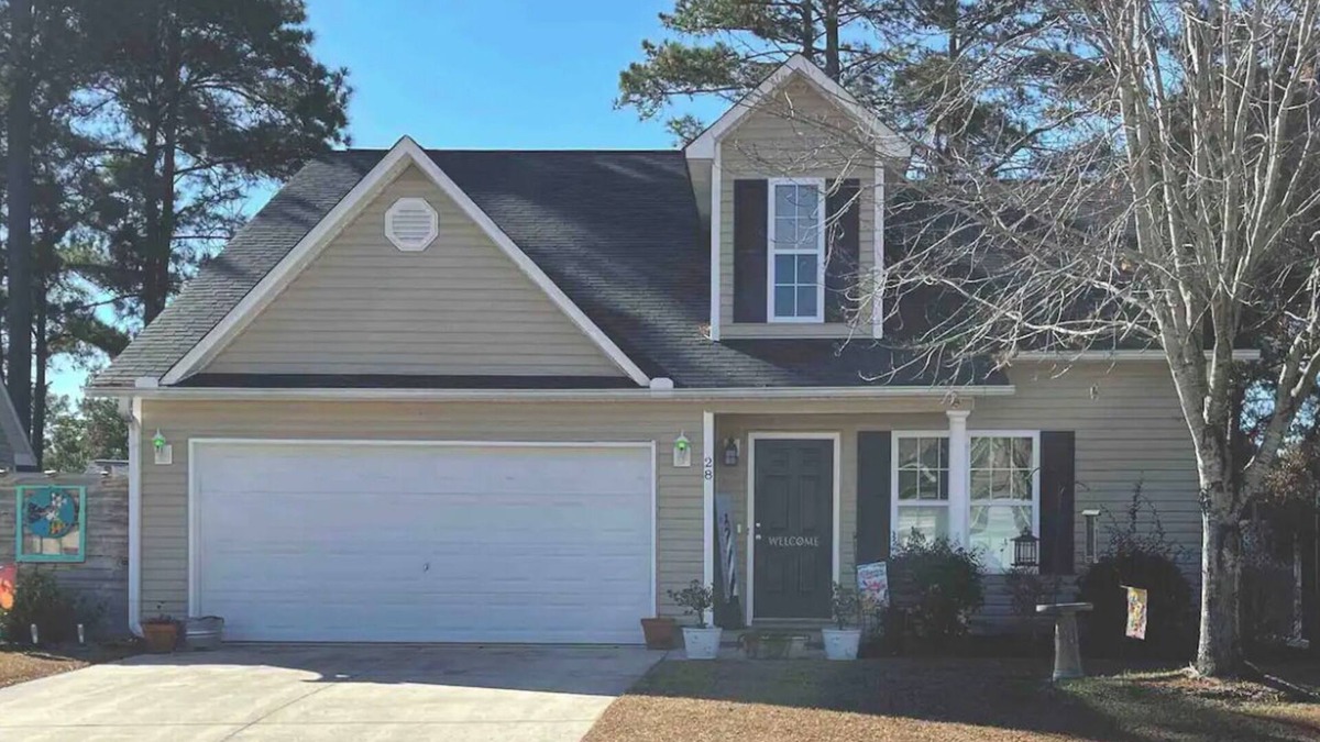 Piney Green House | Close to base and many attractions and restaurants