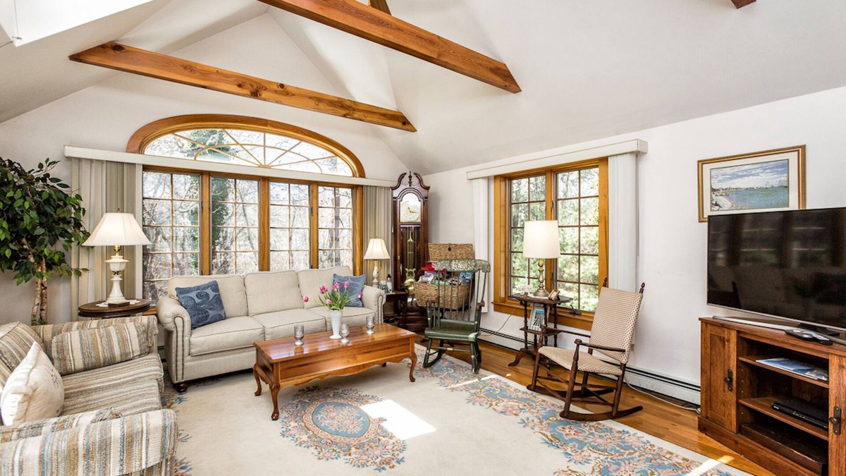 Yarmouth Port House | Close to Beaches, Bay Sunsets, Whale Watches, Cape Playhouse, Kid Fun, Fine Food
