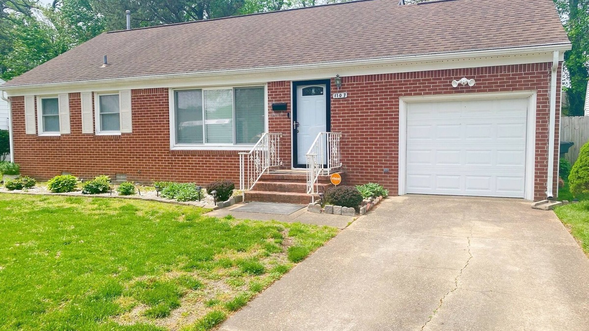 Hampton House | Close to Coliseum, Convention Center, VA Beach. Clean and safe location!