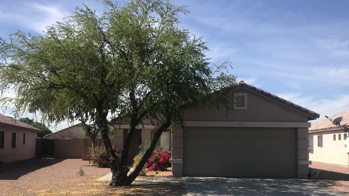 Ashton Ranch House | Close to everything! Even walk to spring training!
