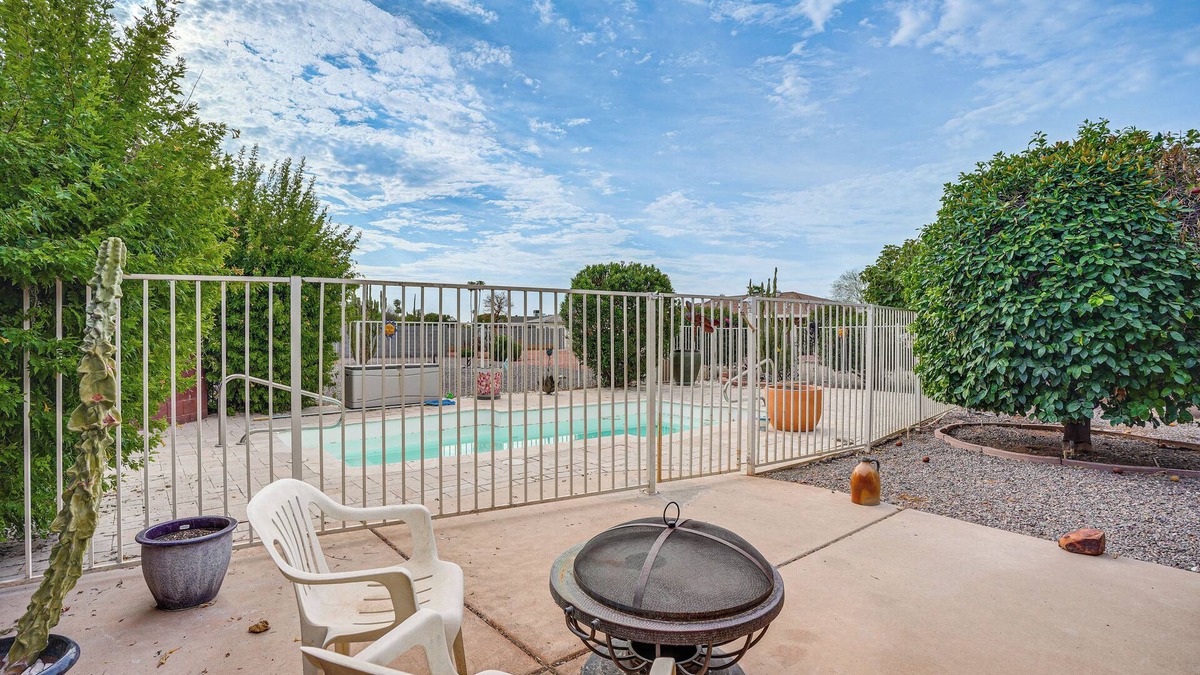 Sun City House | Close to Golf: Sun City Escape w/Furnished Porch!