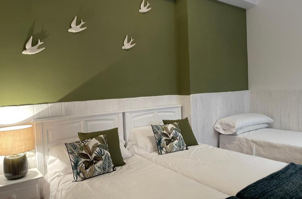 Guejar Sierra Apartment | Close to Sierra Nevada Casa Con Chimenea y Parking Las Golondrinas