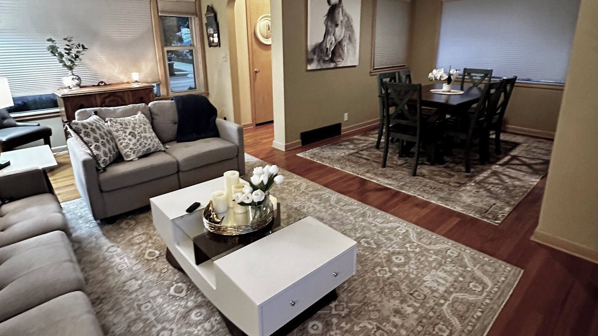 West Allis House | Close to State Fair, Malls, Stadium, and State Fair in Milwaukee