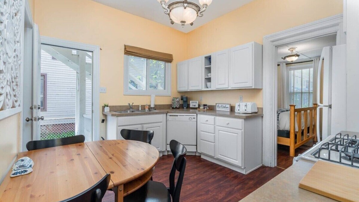 Michigan City Apartment | Close to the beach, 2 Bedroom, Pet Friendly