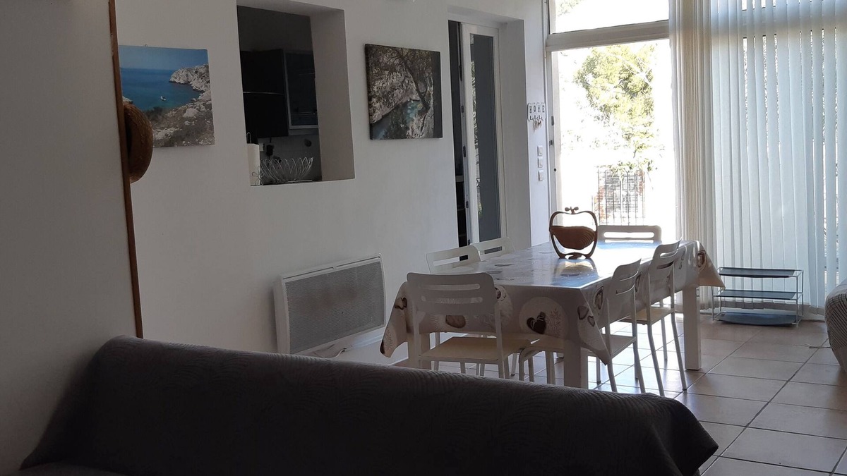 Les Baumettes Villa | Close to the beach and the competition venues of the 2024 Olympic Games.