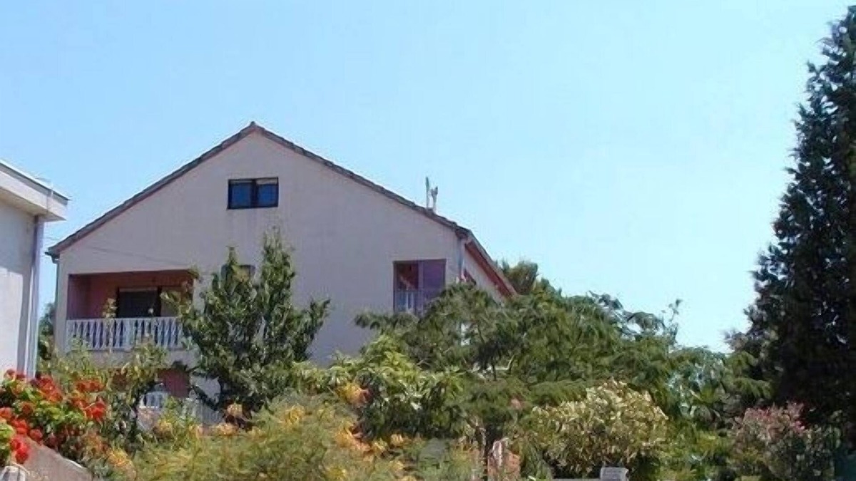 Petrcane Apartment | Close to the beaches with sufficient comfort