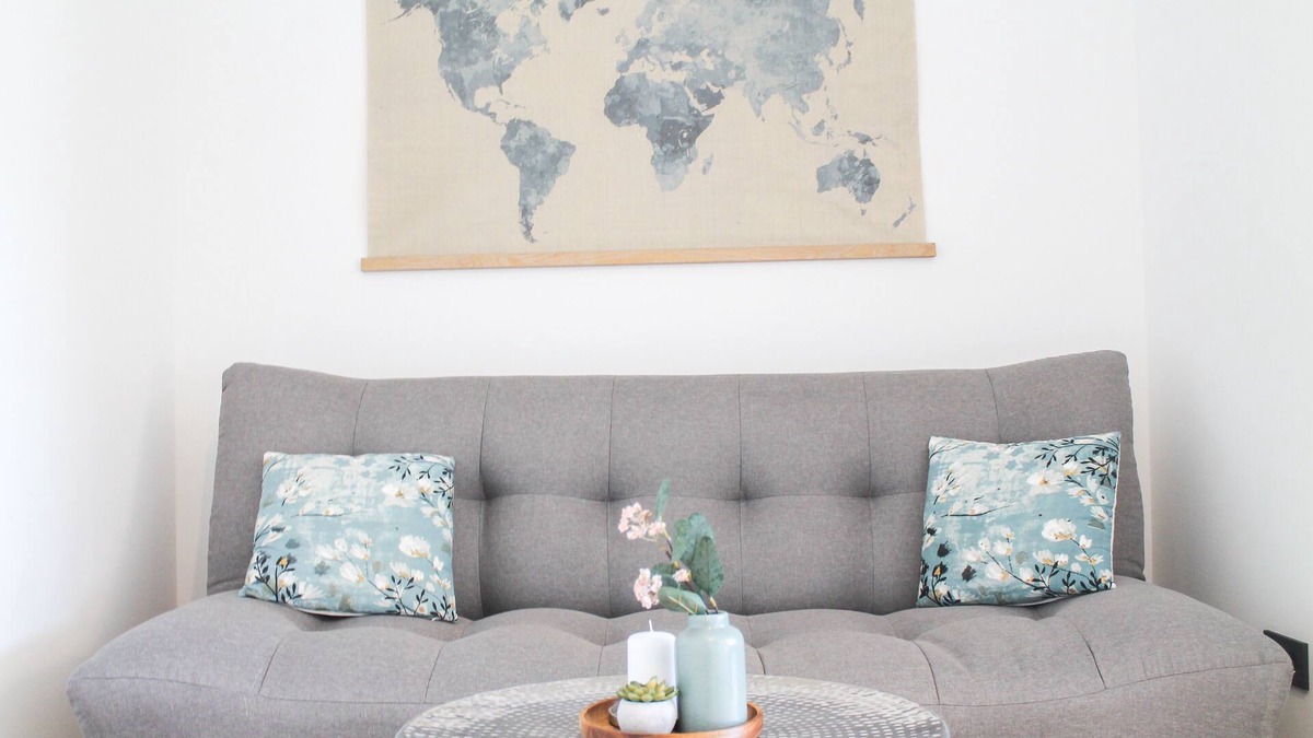 Rauental Apartment | Close to the city center with parking space, balcony, lockable bike box & charging station