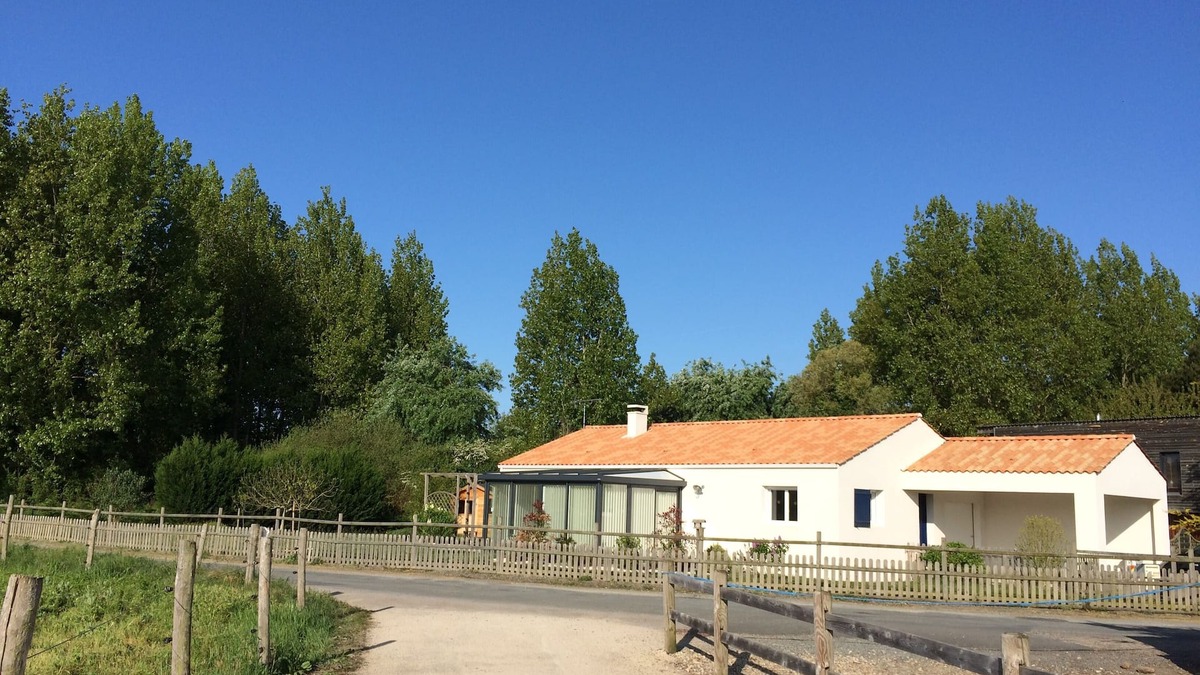 Olonne-sur-Mer House | Close to the Sauveterre Beach - house with large veranda and splendid view