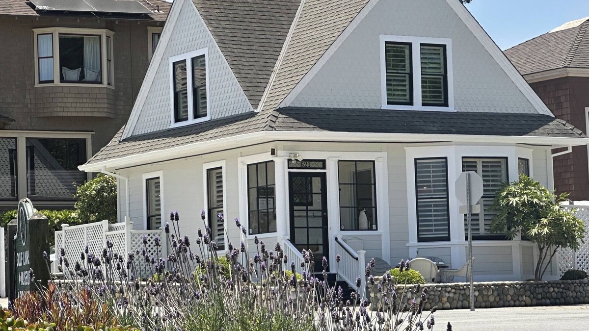 Pacific Grove House | Closest Home to Lover's Point and Steps from the Beach