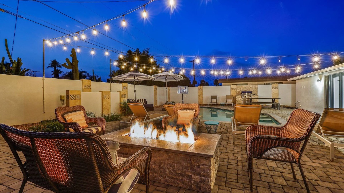 South Scottsdale House | Closest Walk to Old Town, Entertainment District