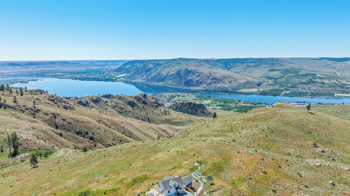 Brewster Villa | CloudDrift Villa - Romantic MountainTop Getaway with Spa, Sauna and Amazing View