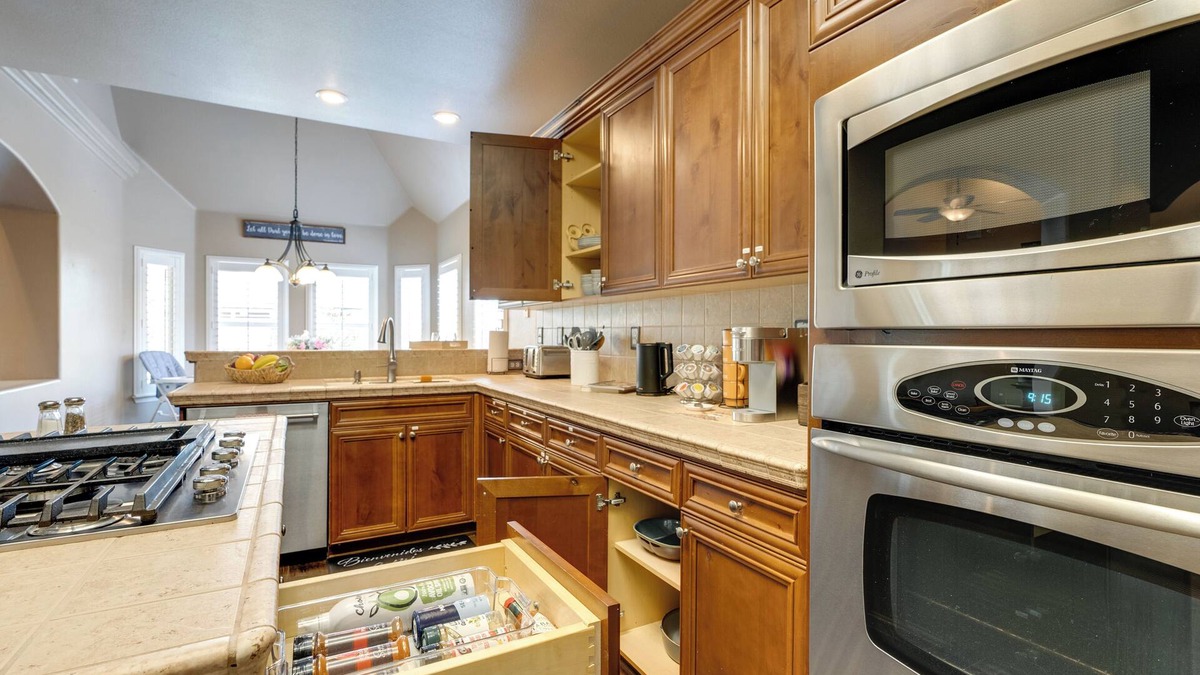 Clovis Cottage | Clovis Retreat w/Patio & Yard ~ 3 Mi to Old Town!