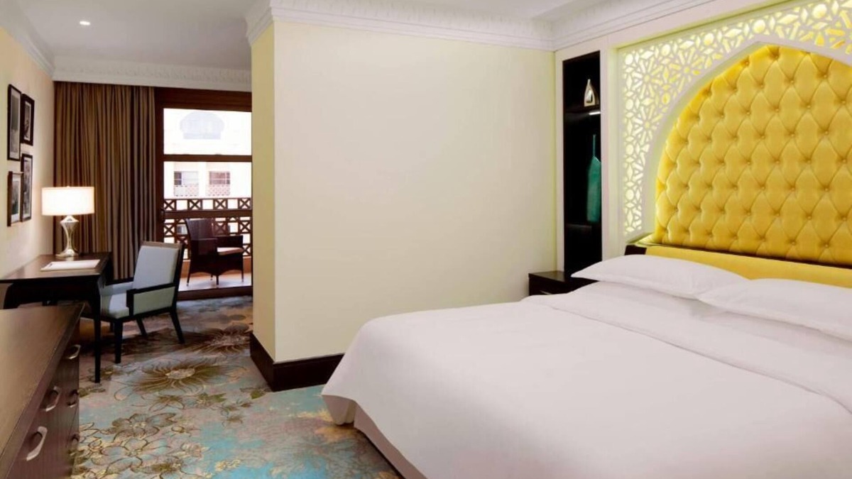 Beach & Coast Apartment | Club Executive Suite Near Al Heera Beach Sharjah