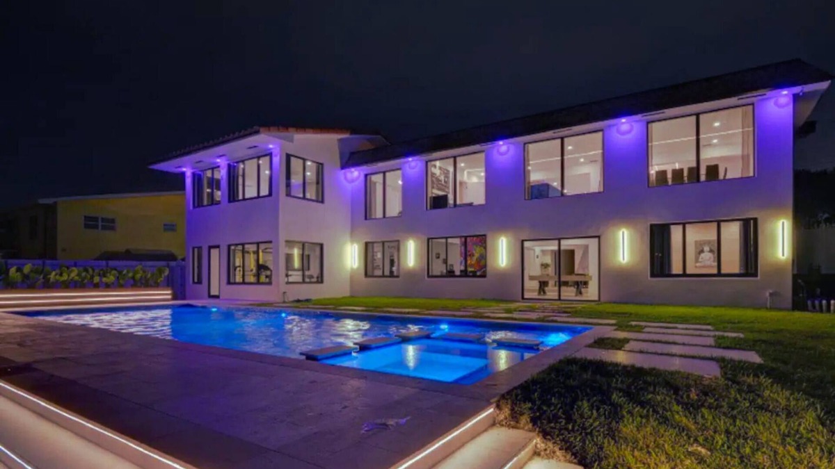 Seybold House | Club House 305 Mansion