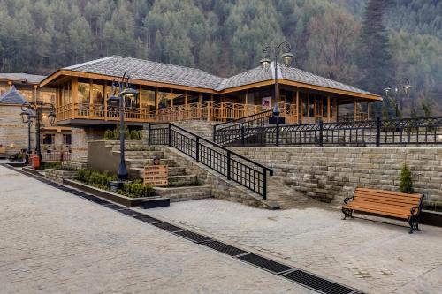 Thunag Resort | Club Mahindra Janjehli