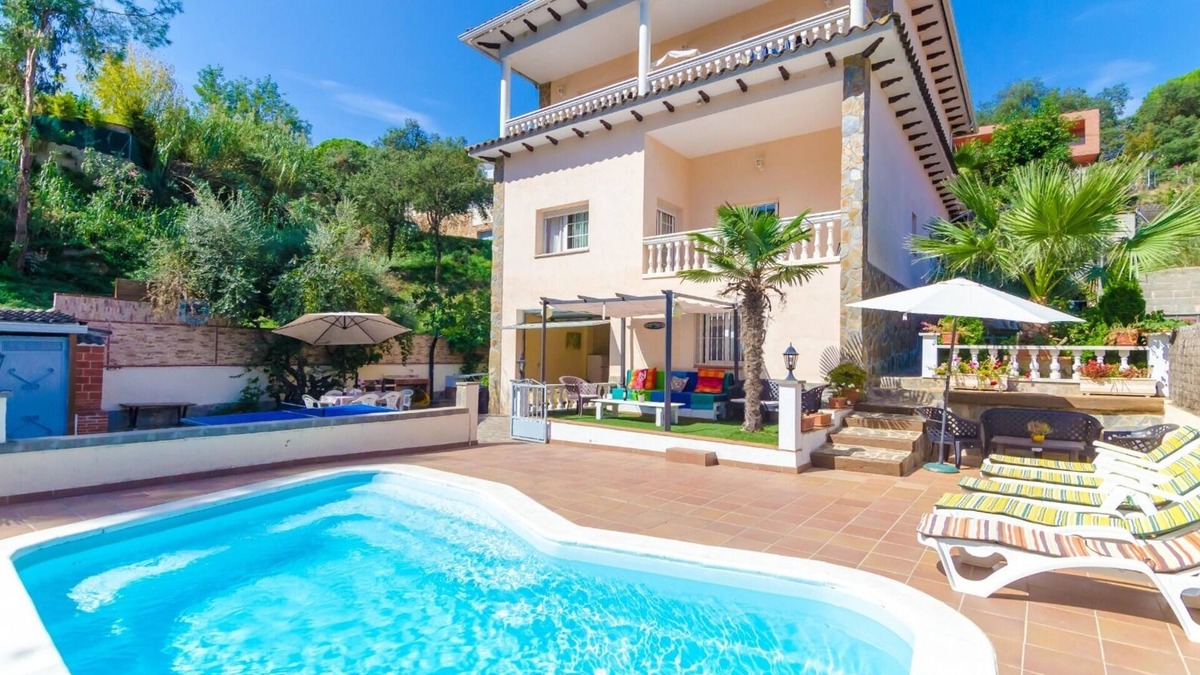 Condado del Jaruco Villa | Club Villamar - A 12-person villa for the whole family with multiple terraces, a private pool and.