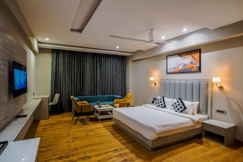 Kharar Hotel | Clubhouse Hotel Chandigarh Mohali