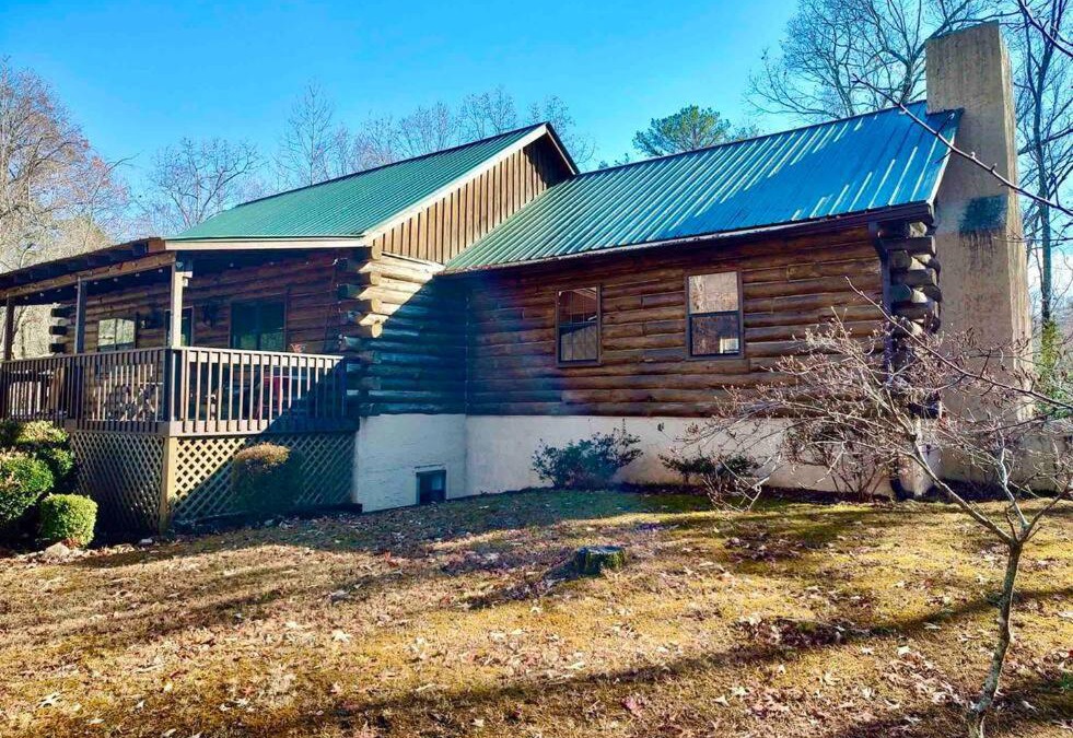 Tiger House | Clydes Cabin: Spacious & Pet-Friendly near Clayton