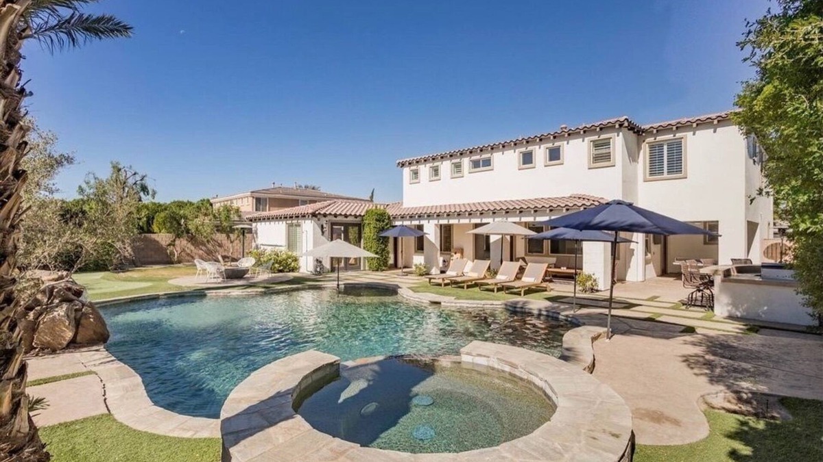 Orchards House | Coachella Villa - XL Pool and Spa - Big Outdoor Space - Resort-like Amenities