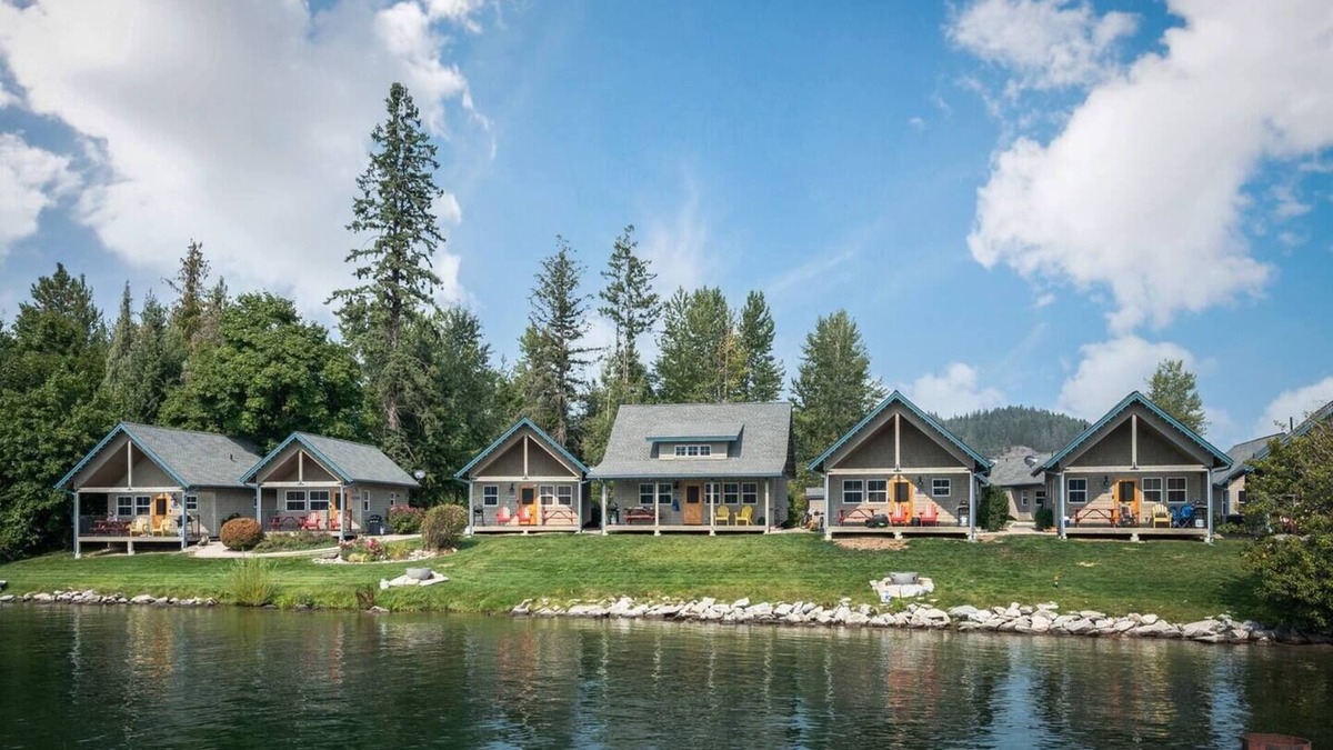 Dover Bay House | Coast A While - Lakefront Beach Bungalow