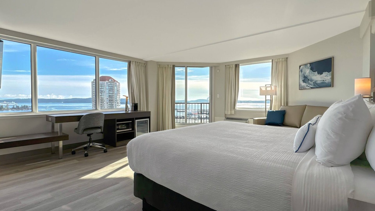 Regional District of Nanaimo Hotel | Coast Bastion Hotel